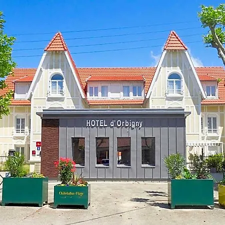 Boutique D'orbigny - La Rochelle 3* Шатлайон-Плаж