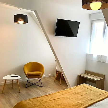 Отель Boutique D'orbigny - La Rochelle Шатлайон-Плаж
