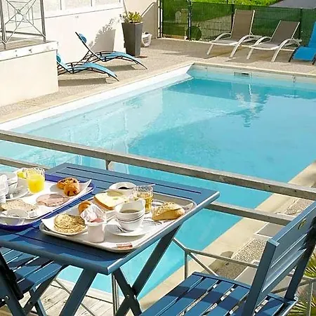 Boutique D'orbigny - La Rochelle 3* Шатлайон-Плаж