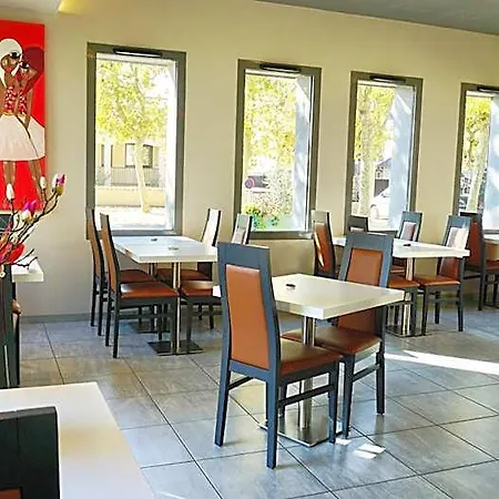 Boutique D'orbigny - La Rochelle Отель Шатлайон-Плаж