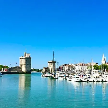 Boutique D'orbigny - La Rochelle 3* Шатлайон-Плаж