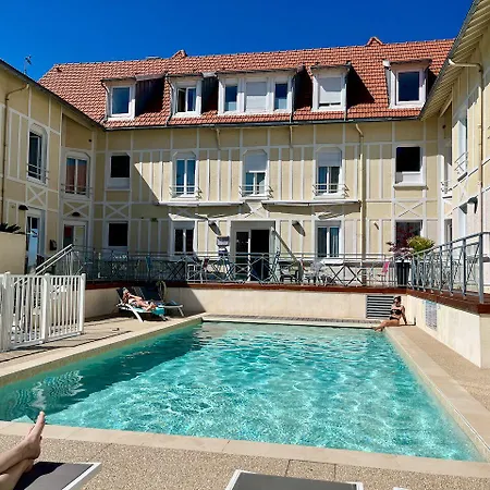 Boutique D'orbigny - La Rochelle 3*