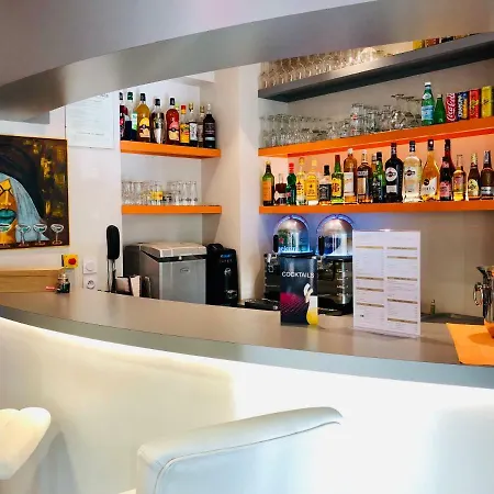 Hotel D'orbigny - La Rochelle 3*